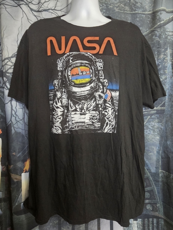 Fifth Sun Other - NASA Astronaut Graphic Tee